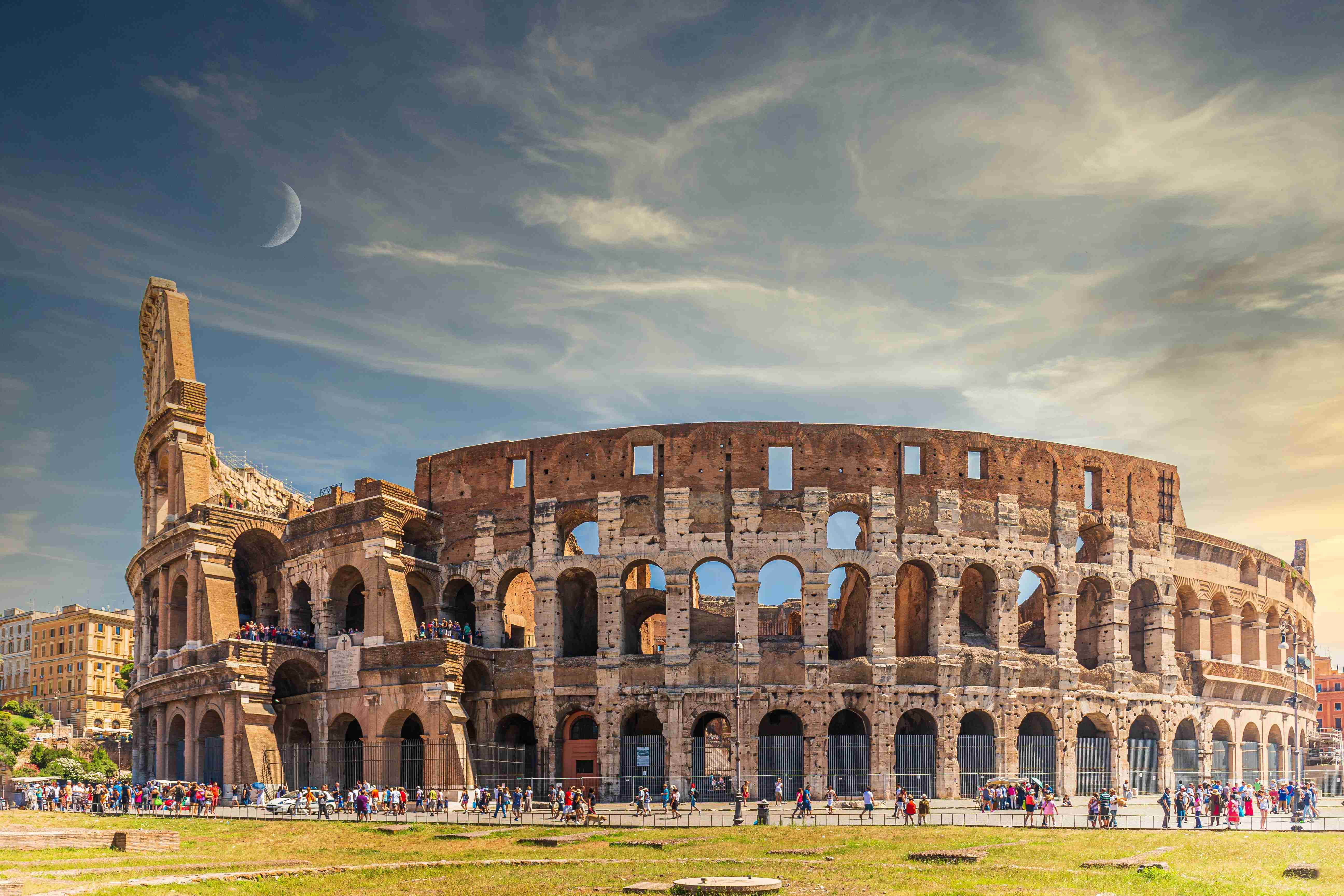 Best Time to Visit Italy: A Month By Month Guide